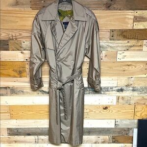 Amy Danielle size 5/6 Tan Color Lightweight Trench Coat with Pockets